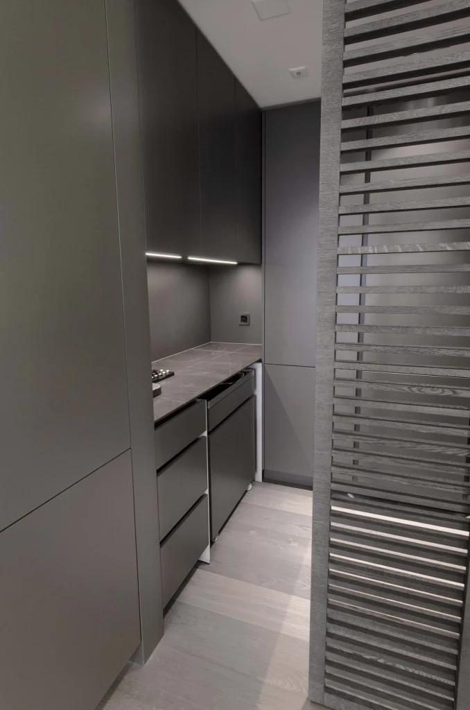 Preisgekrönte Steinküche (CH) – Kochen, Innenarchitektur Manuela Bross (Bild 5)