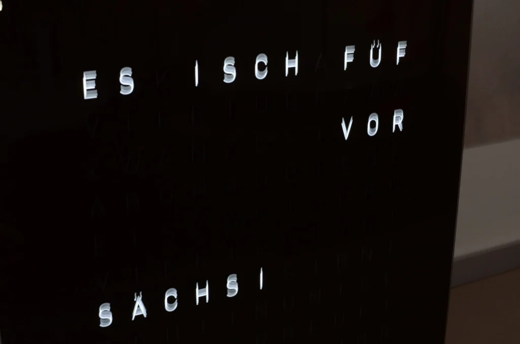 Spirituelles Wohnen in der Schweiz – Garderobe, Innenarchitektur Manuela Bross (Bild 14)