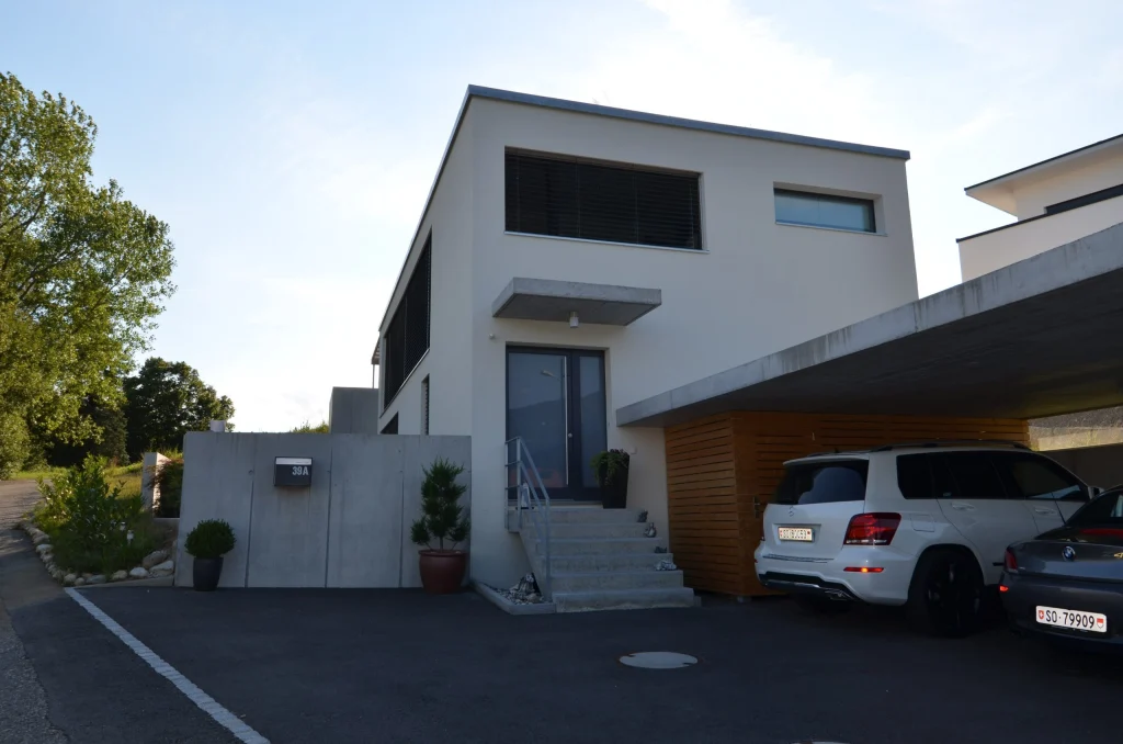 Spirituelles Wohnen in der Schweiz – Garderobe, Innenarchitektur Manuela Bross (Bild 15)
