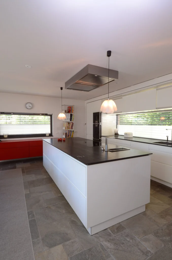 Kochen mit modernem Minimalismus – Kochen, Innenarchitektur Manuela Bross (Bild 2)