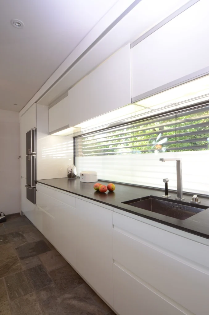 Kochen mit modernem Minimalismus – Kochen, Innenarchitektur Manuela Bross (Bild 3)
