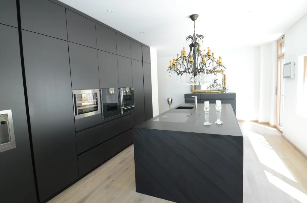 Sonniges Wohnen am Kaiserstuhl – Kochen, Innenarchitektur Manuela Bross (Bild 2)
