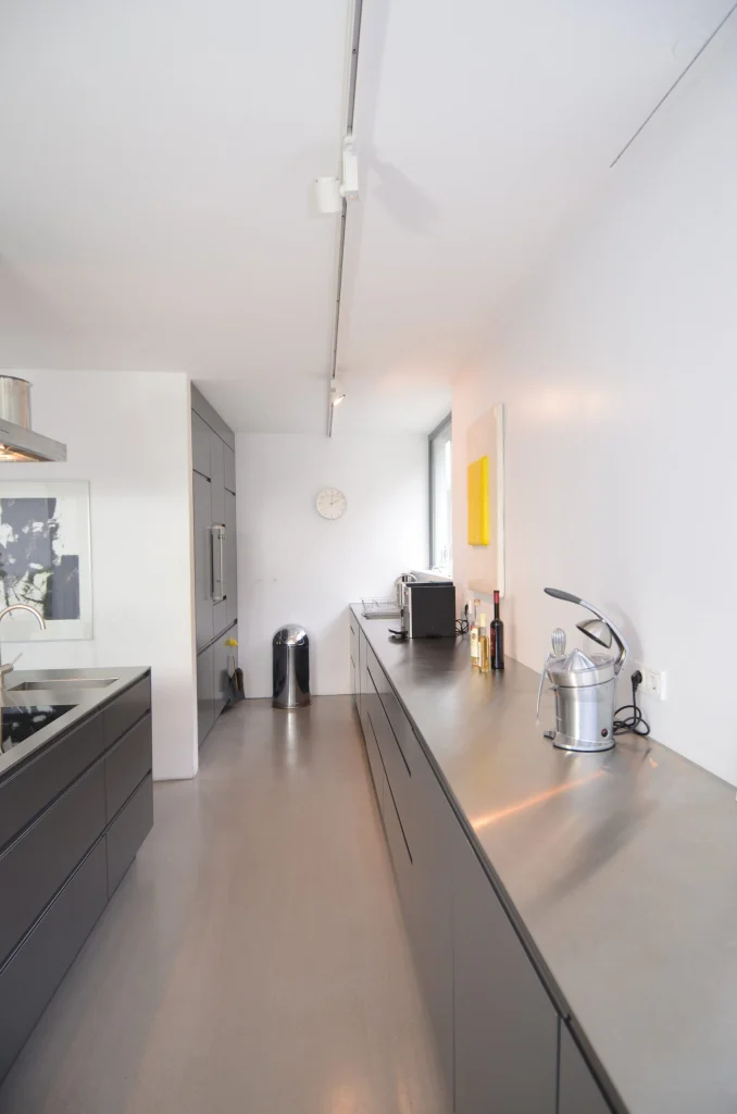 Moderne Wohnküche in Freiburg – Kochen, Innenarchitektur Manuela Bross (Bild 8)