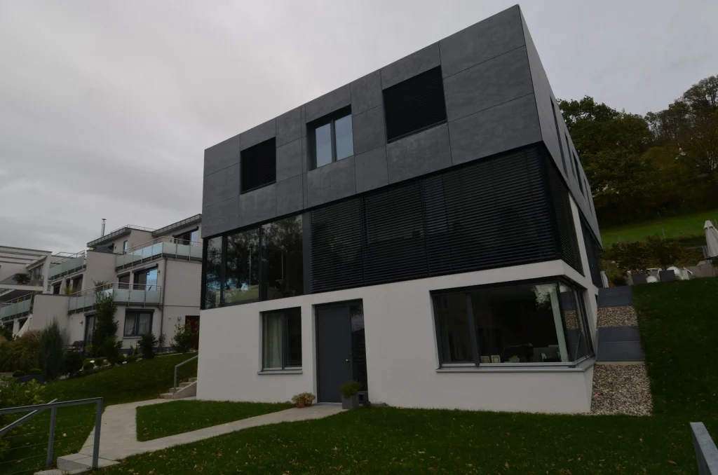 Moderne Wohnküche in Freiburg – Kochen, Innenarchitektur Manuela Bross (Bild 1)
