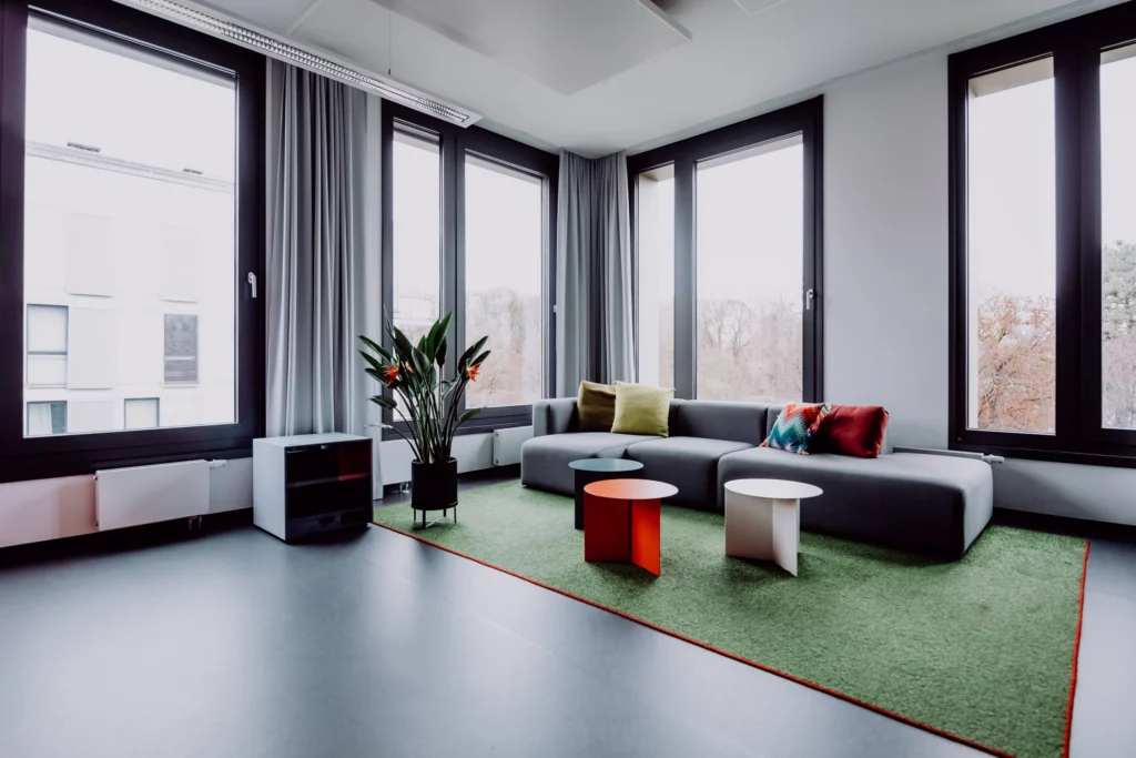 Büro-Design in München (Erweiterung) – Arbeiten, Innenarchitektur Manuela Bross (Bild 1)
