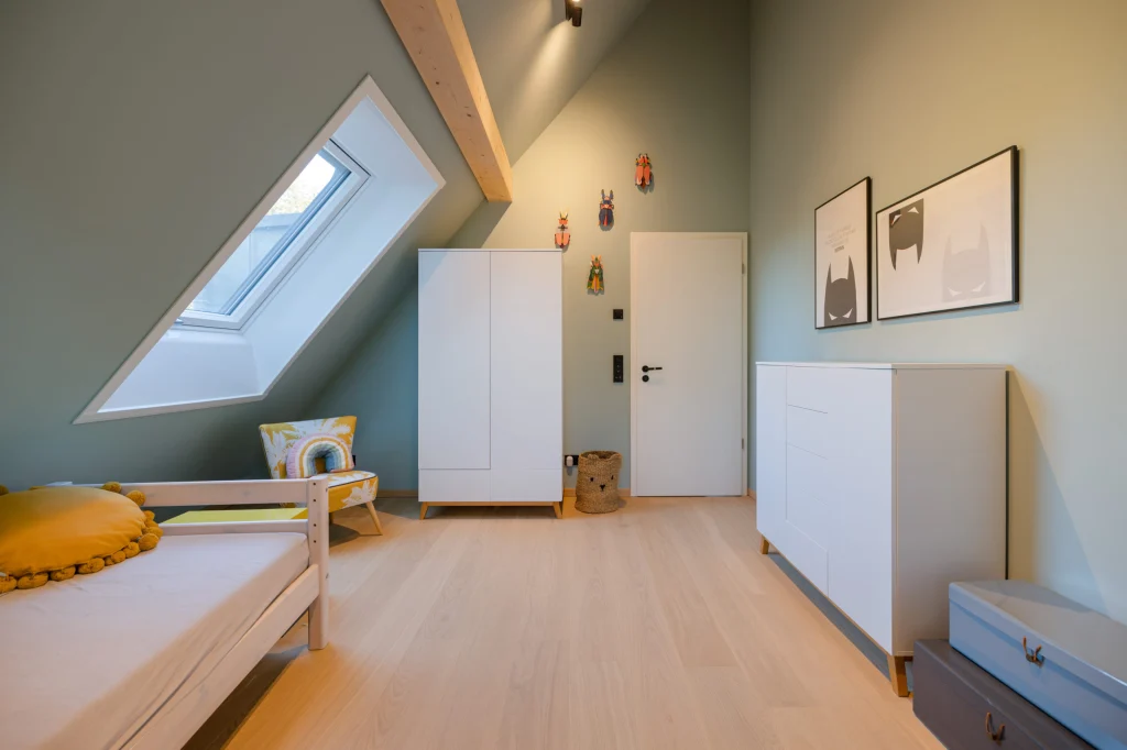 Farbenfrohes Stadthaus Gräfelfing – Ankleide, Innenarchitektur Manuela Bross (Bild 30)